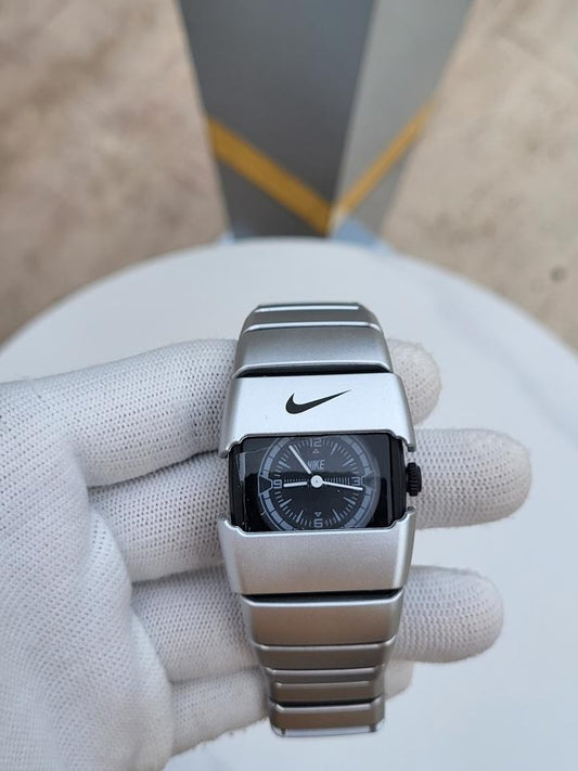 Nike_Analog_Fiber_Silver_328