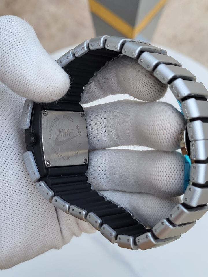 Nike_Analog_Fiber_Silver_328