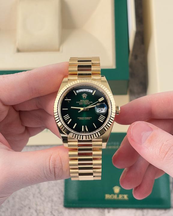 Rolex oyster gold green